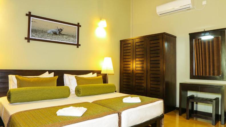 Oak Ray Wild Yala Standard Room