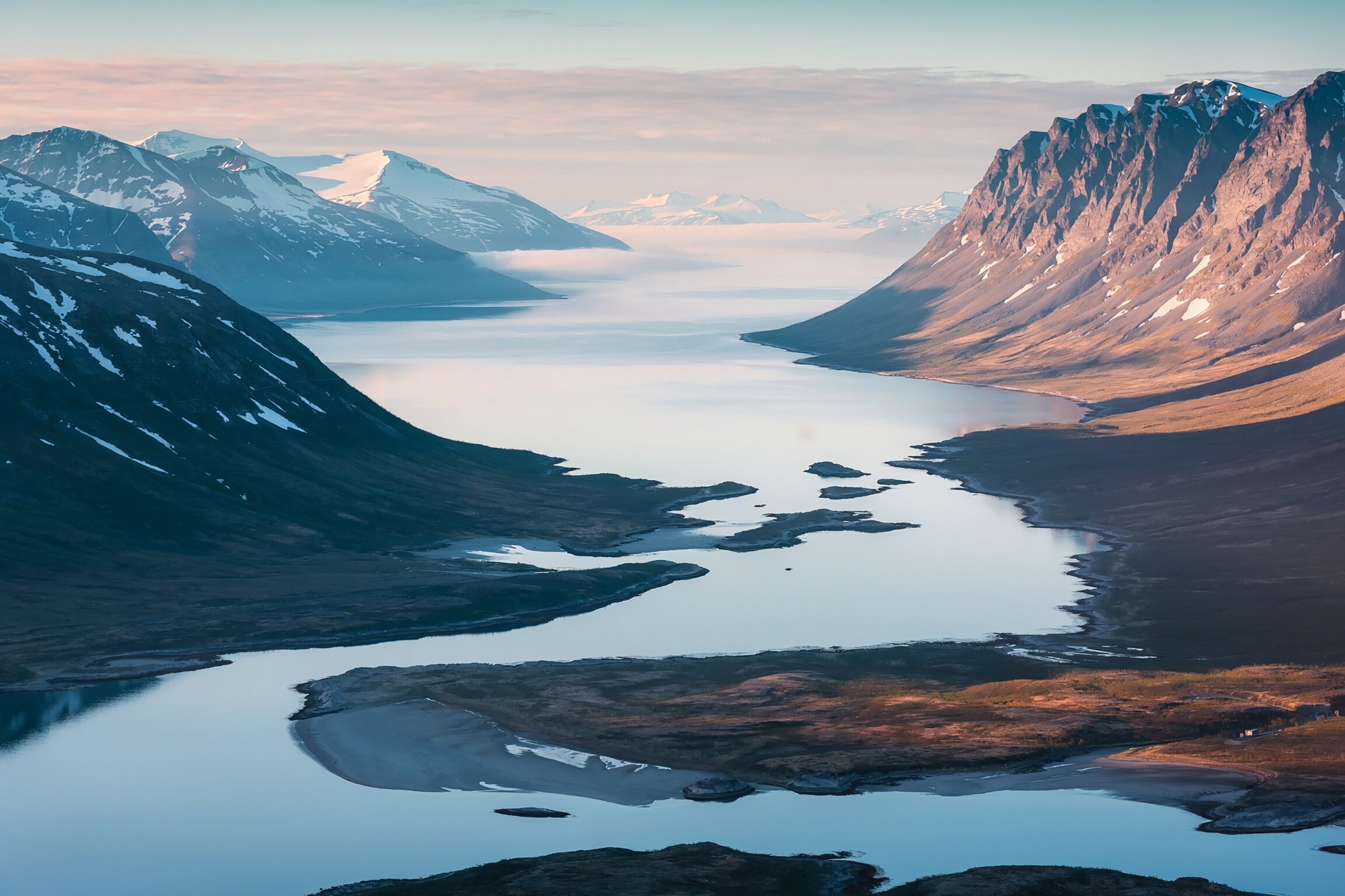 Vi begynder ved Kangerlussuaq-fjorden.