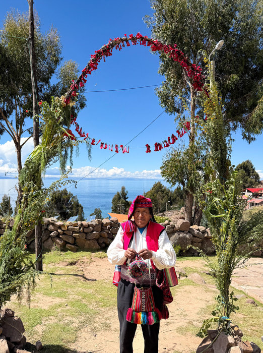 Peru Taquile Strikkende Maend (9)