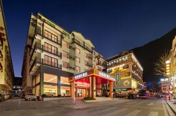 Borrman International Hotel Udenfor (1)