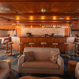 Charlesdarwinglounge&Bar