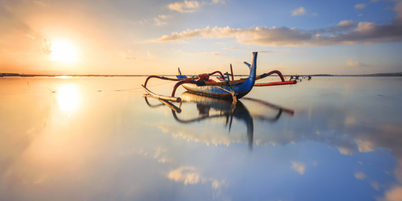 Sanur Udriggerbaad Solnedgang 01, Vers2