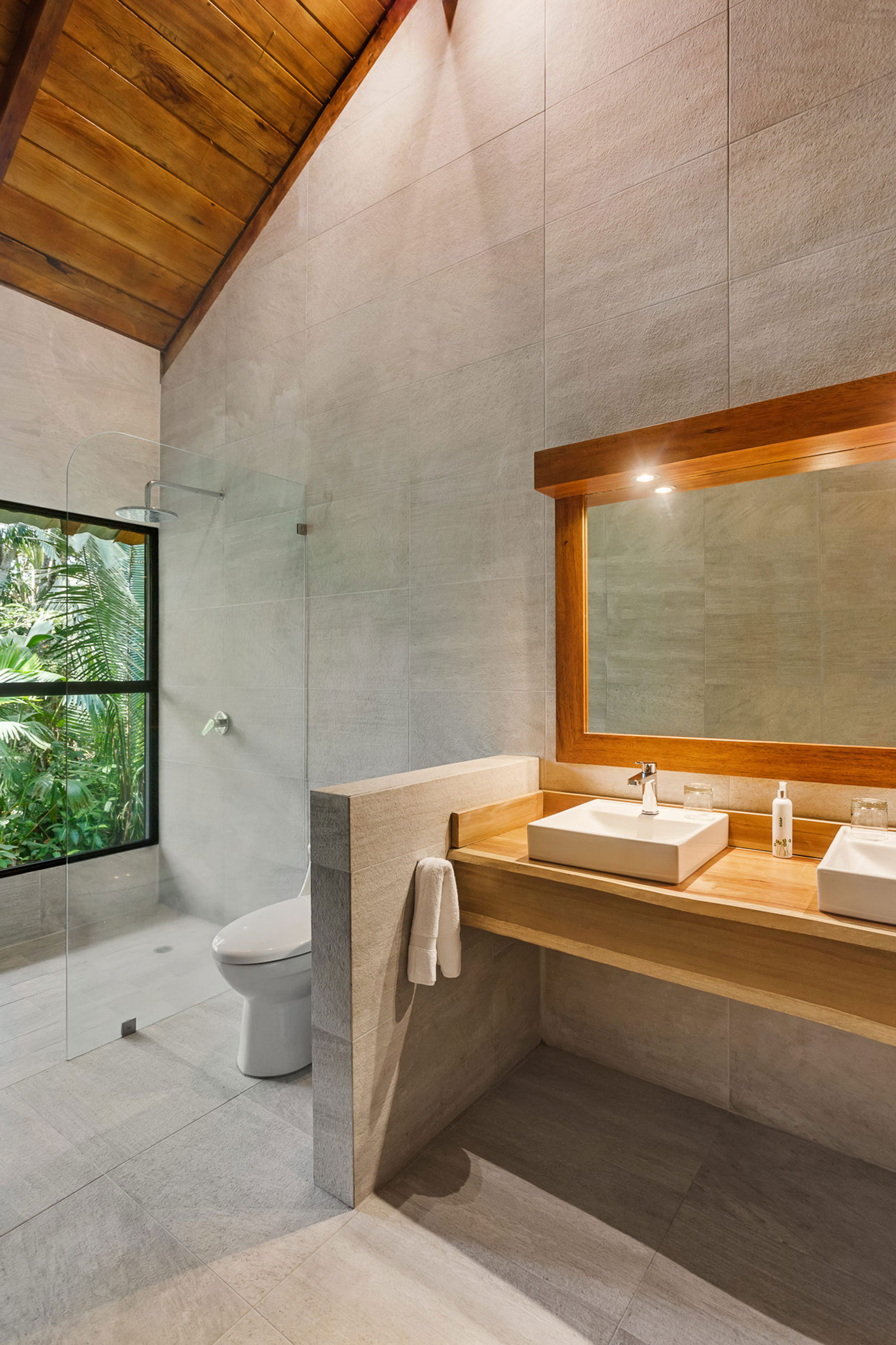 Standard Double Bathroom