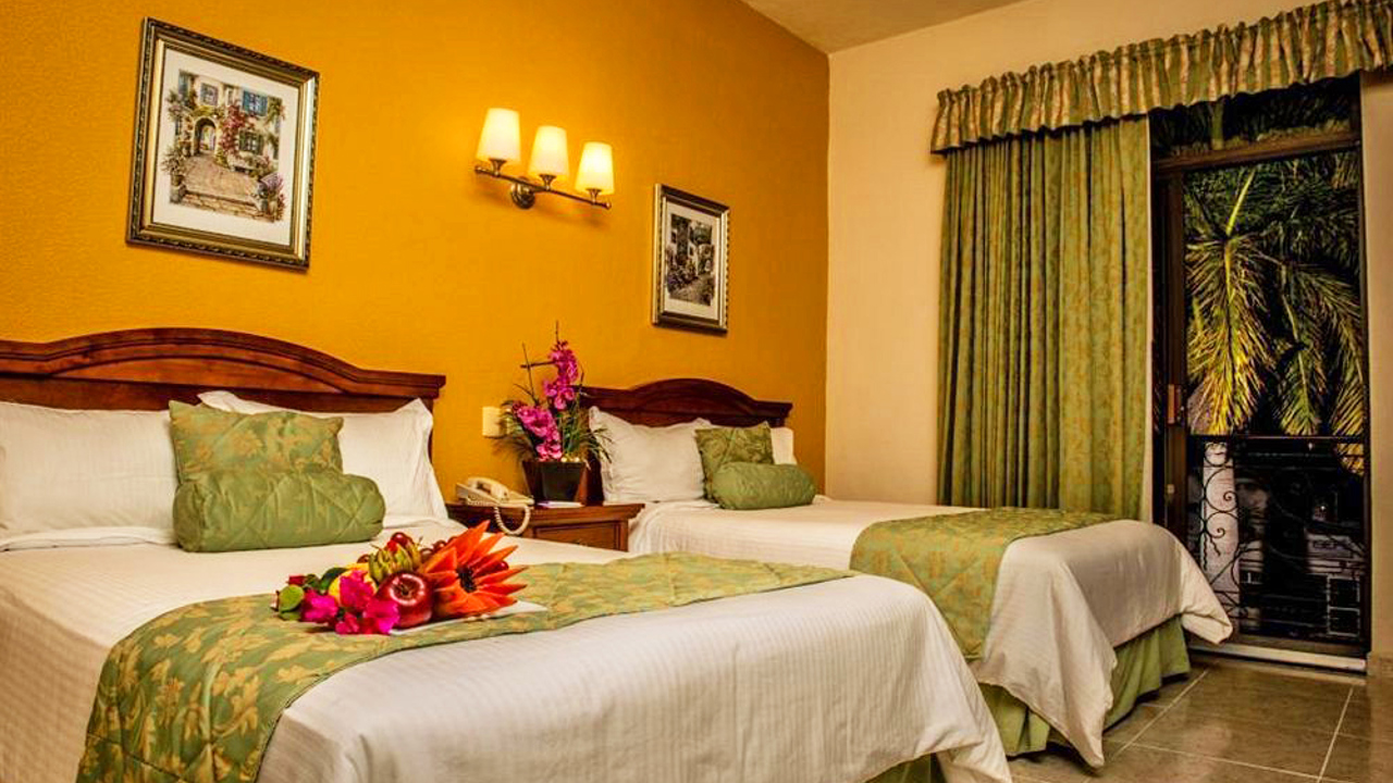 mexico - campeche - hotel plaza campeche_junior suite_vaerelse_01