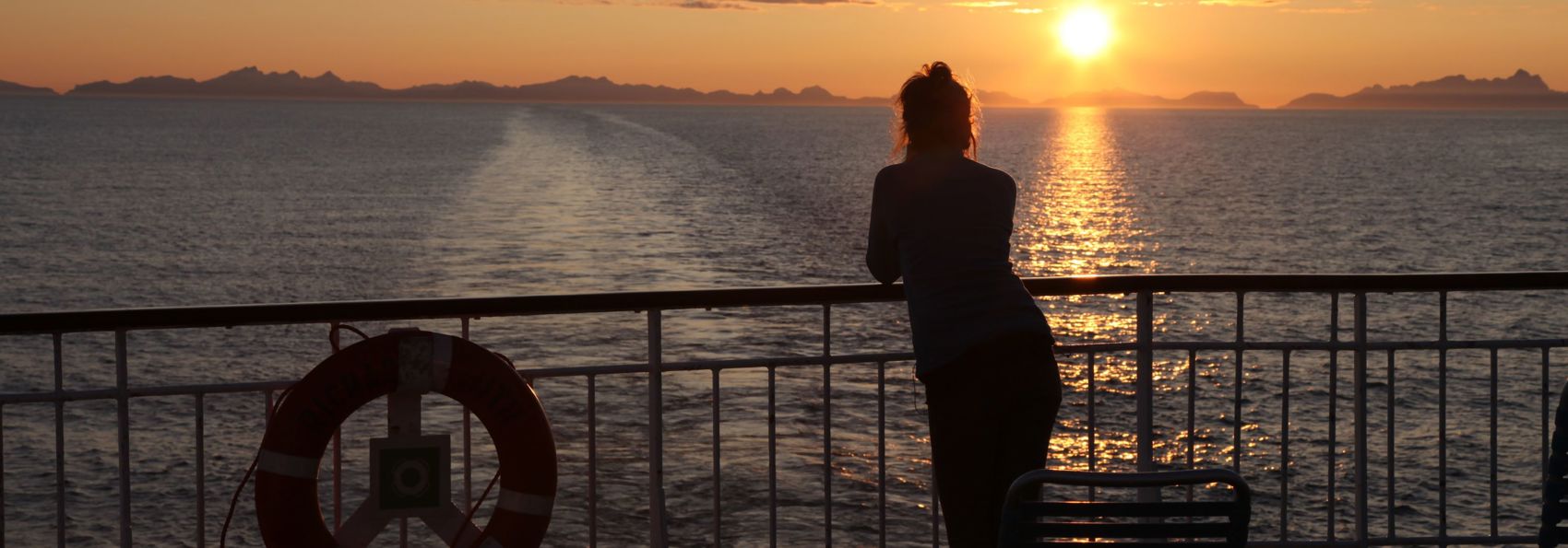 Norge Hurtigruten Sign Til Havs Lofoten