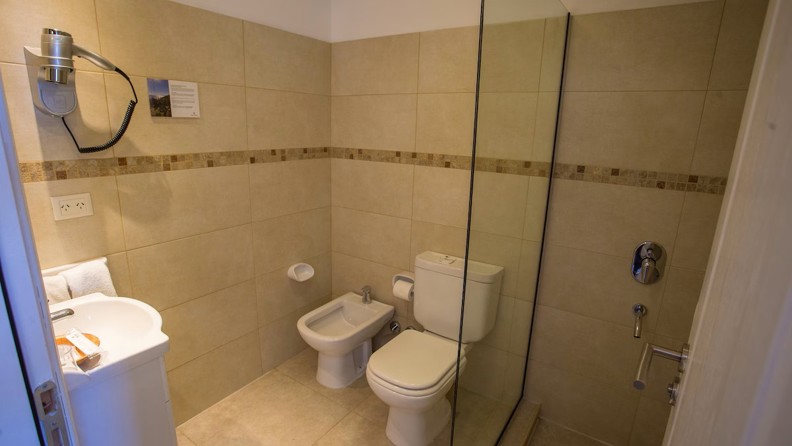 Badeværelse Huinid Pioneros Hotel & Aparts