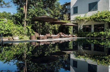 Pool Og Bygning Le Clos Du Fil