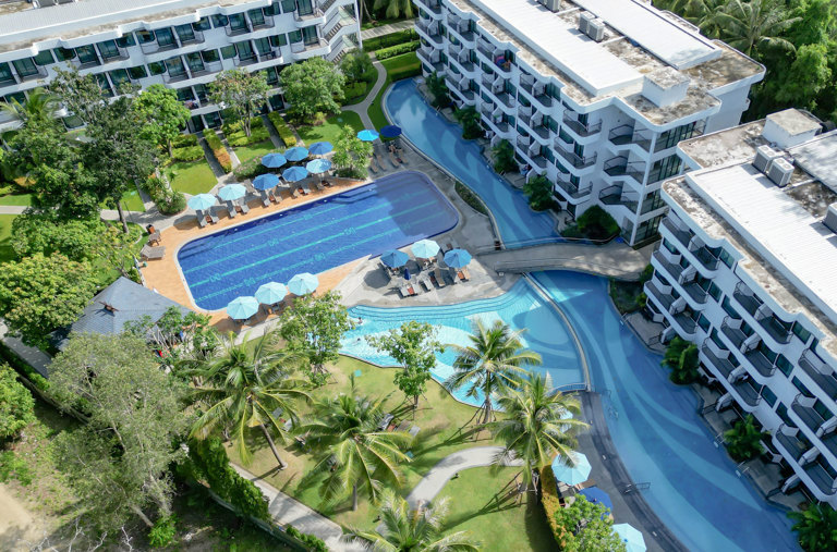 Holiday Style Ao Nang Beach Resort Krabi Overview 01