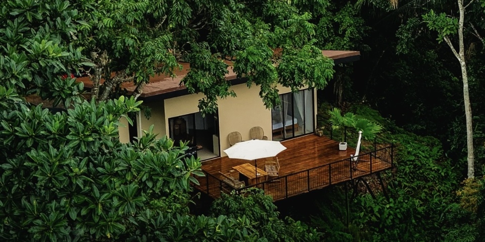 Hotel Maze Lodge 01