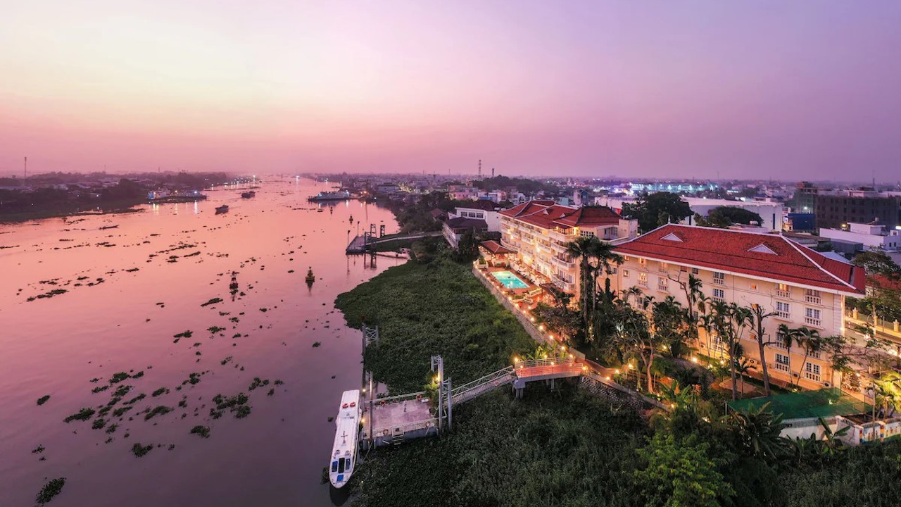 Victoria Chau Doc Hotel Exterior