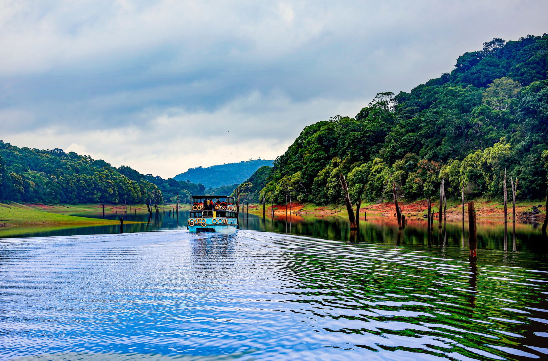 Kerala Thekkady Flod Ss 2343201323
