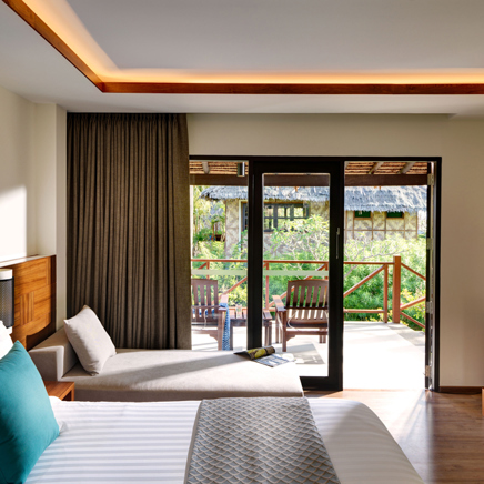 thailand - phi phi island village beach resort_vaerelse_superior bungalow_05