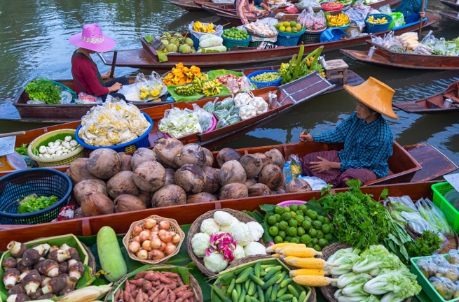 Damnoen Saduak Floating Market