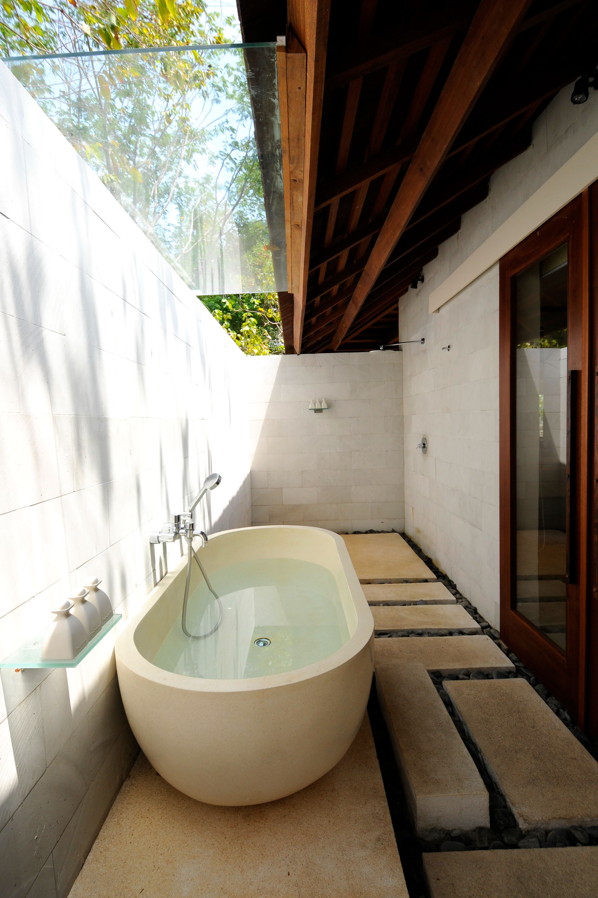 Beach Villa Bathtub