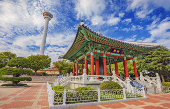 ...hvor vi tager på en byrundtur.