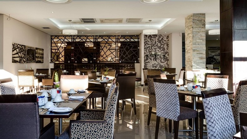 Protea Hotel Upington Restaurant 01