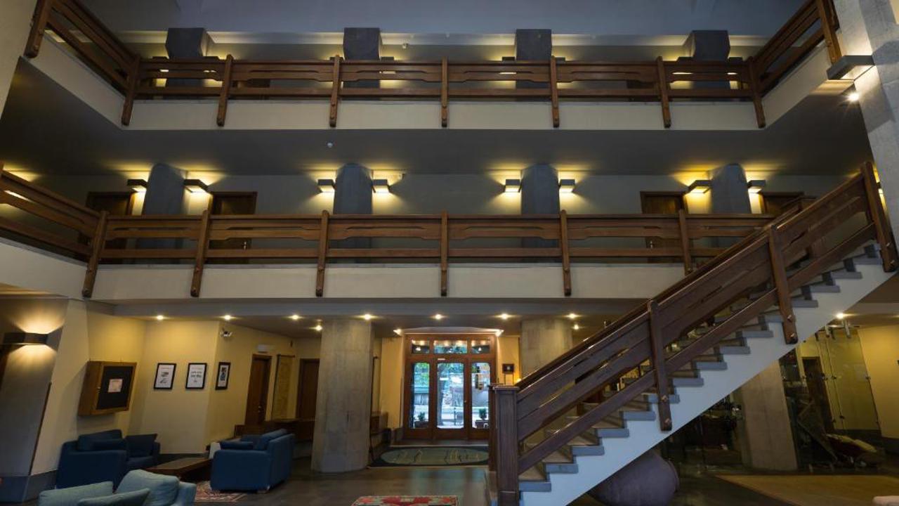 Tufenkian Avan Dzoraget Hotel Lobby 02