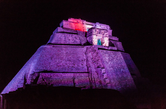 mexico - Uxmal_lysshow_01