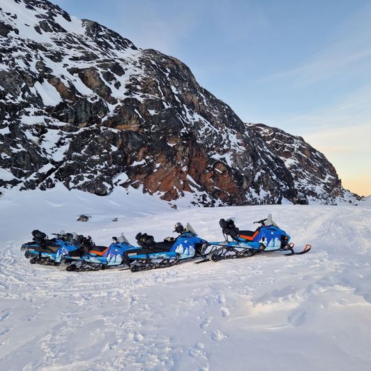 Aurora Lodge Snow Mobile 3