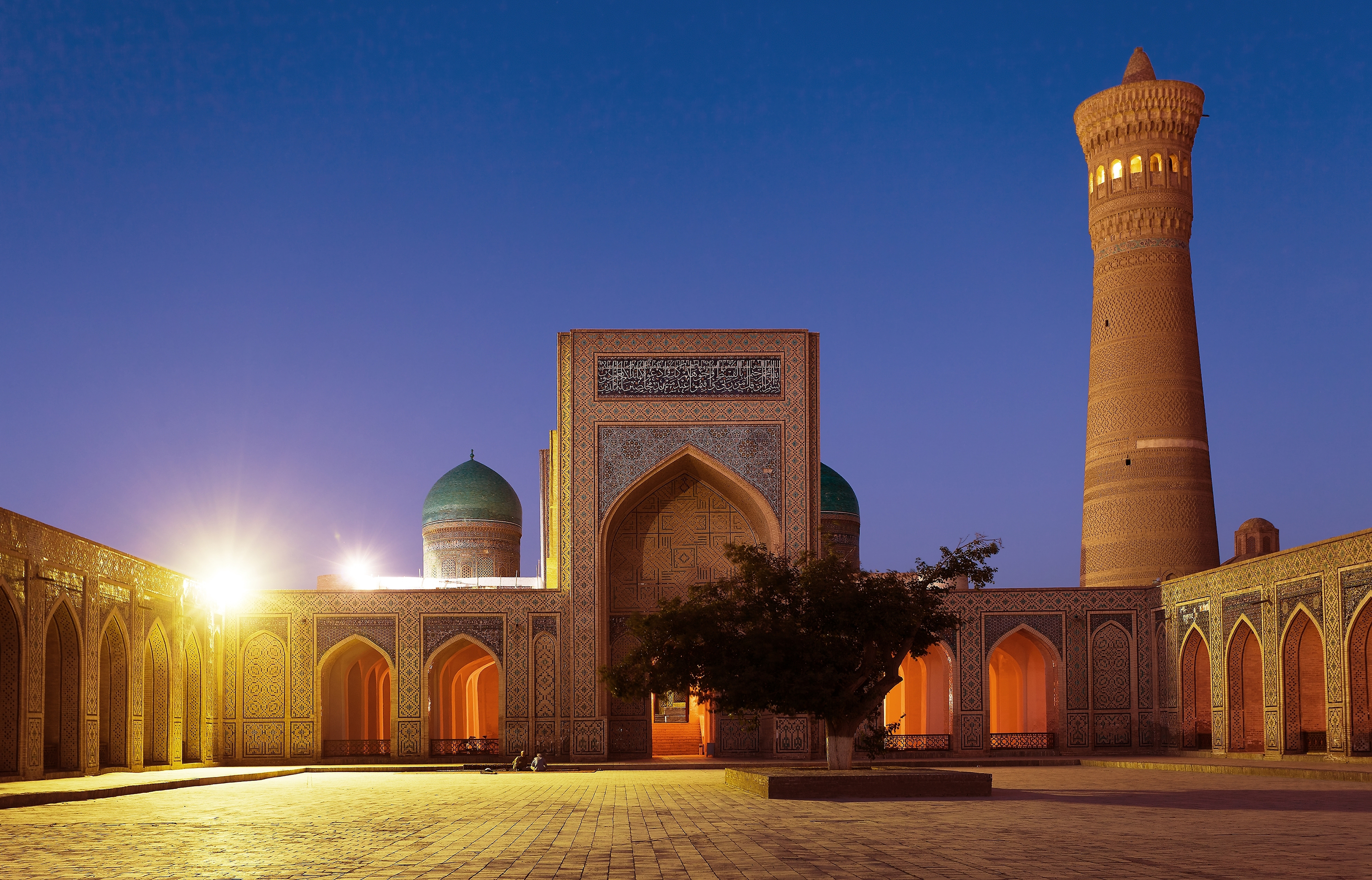 uzbekistan - bukhara_kolon moske_nat
