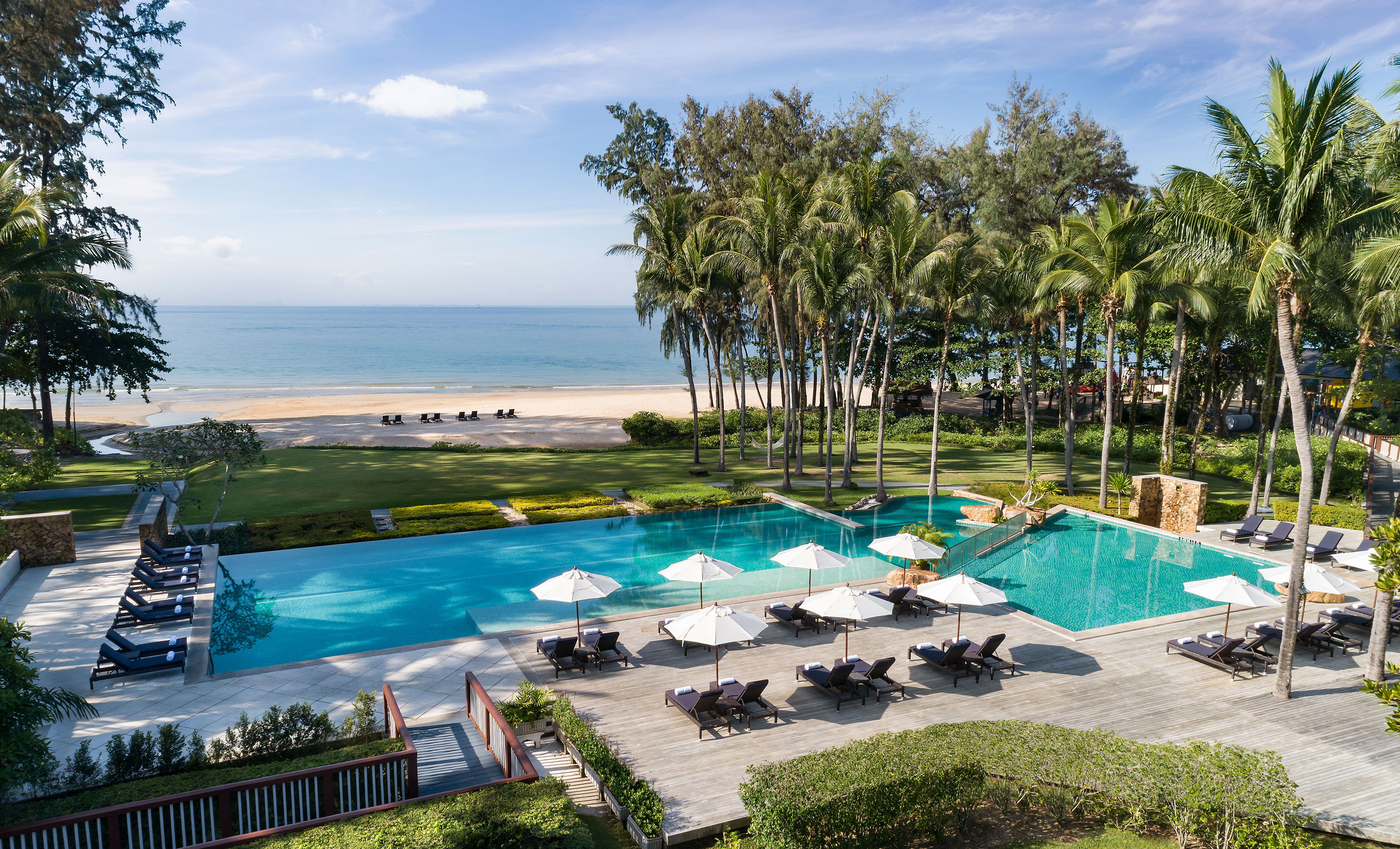 DTKR Swimmingpool Droneshot 2