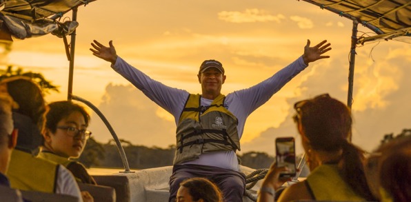 Ecuador Amazonas Flodkrydstogt Manatee Guide01