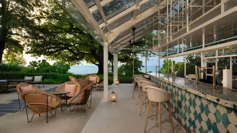 Lone Pine Resort Bar