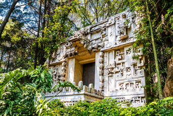 Vi ser bl.a. det antropologiske museum...