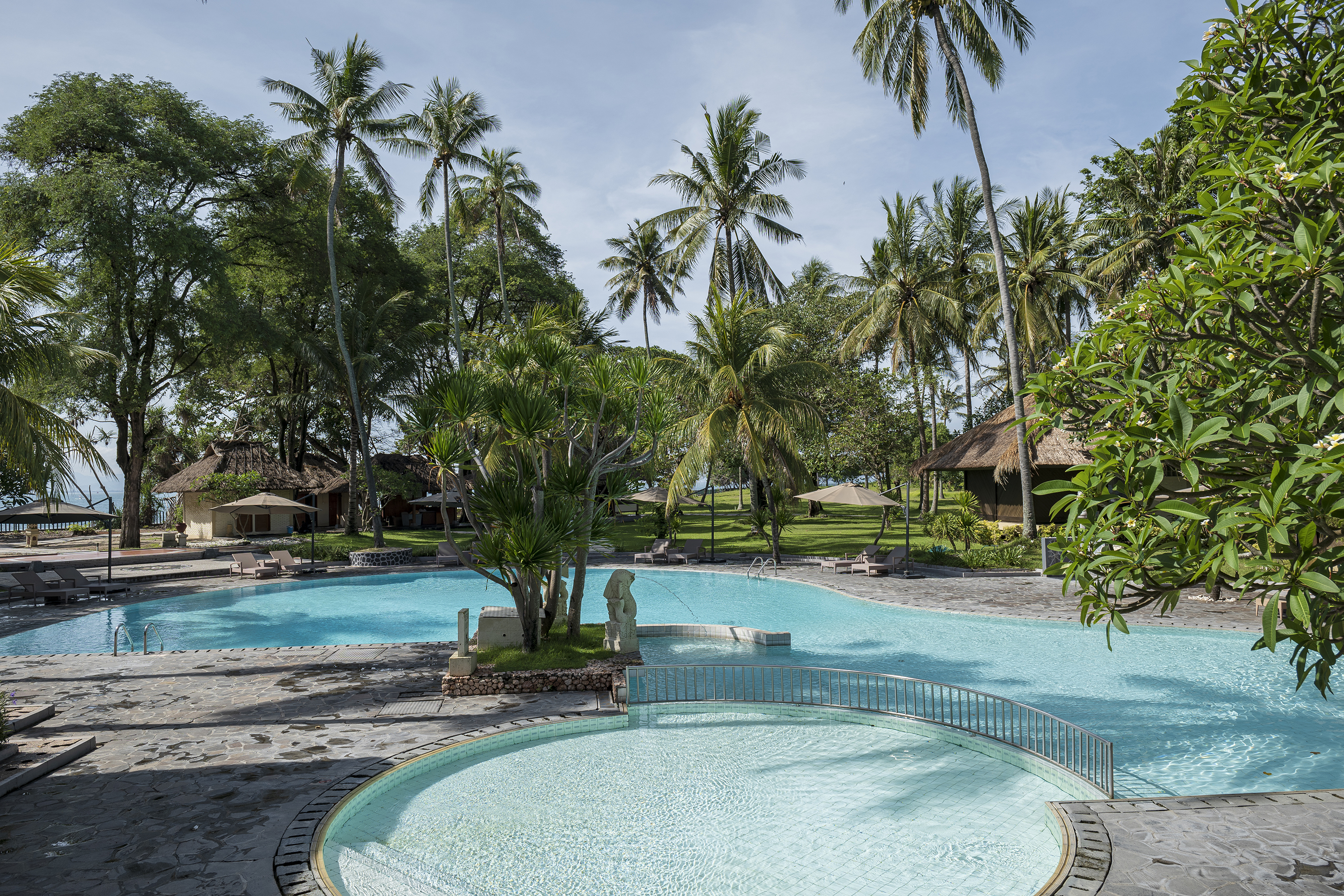 bali - lombok - Merumatta_Senggigi_Lombok_Pool_01