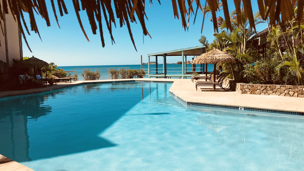 dansk vestindien - st. thomas - emerald beach_resort_pool_04