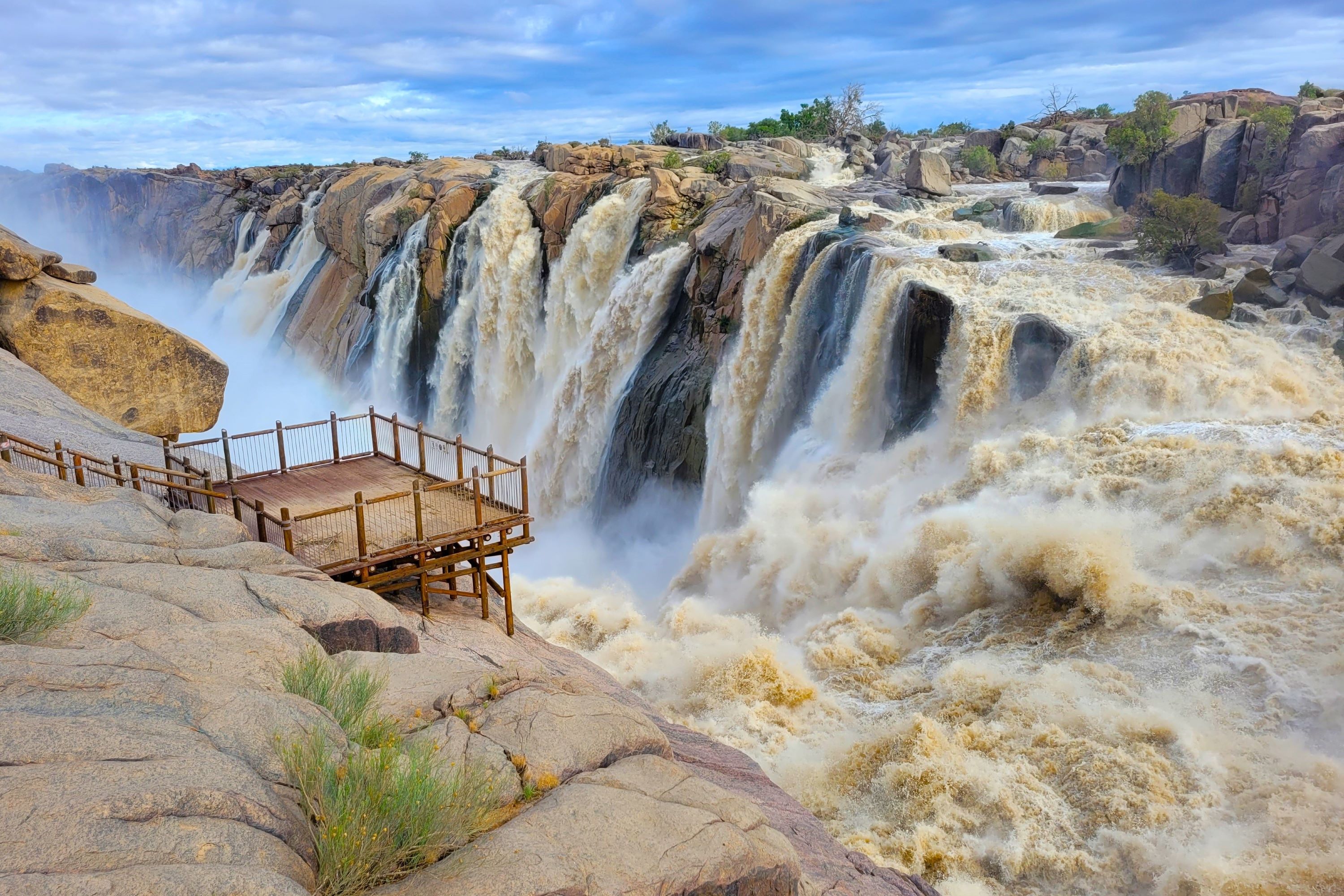 I Augrabies Falls National Park ser vi vandfaldene...