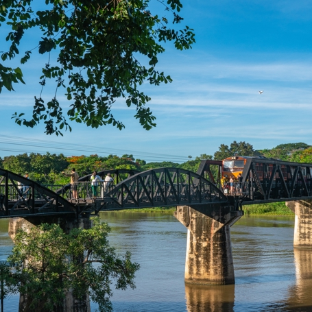 Broen Over Floden Kawai