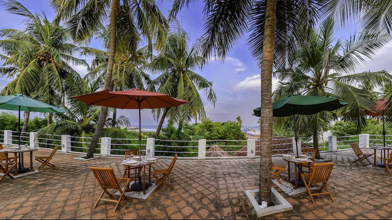 Terasse Restaurant Neemrana's Coconut Alley