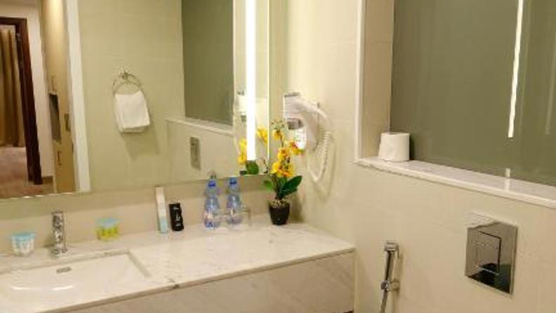 Falaj Daris Bathroom