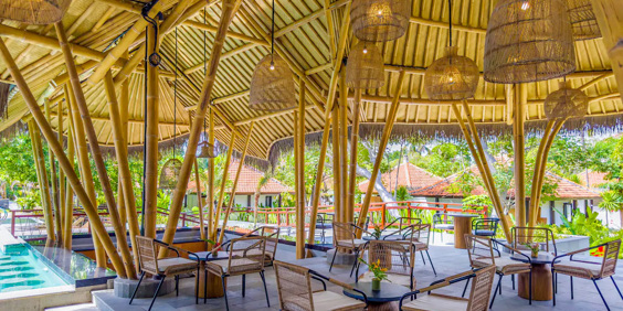 Pool Lounge Area2