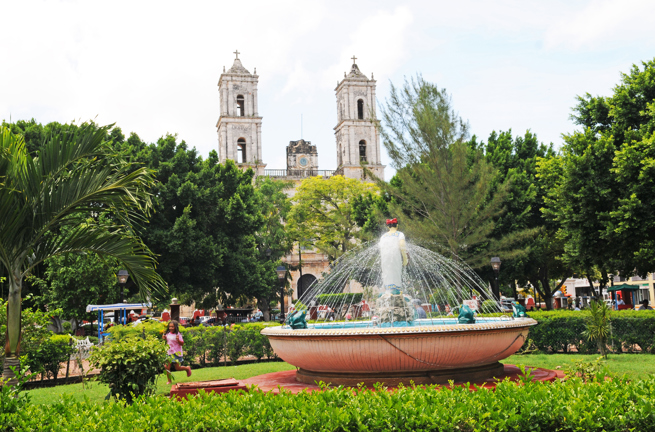 mexico - merida_zocalo_01
