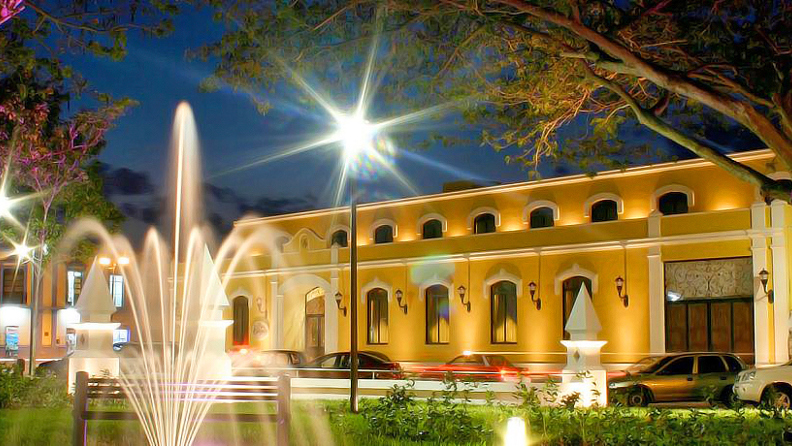 mexico - campeche - hotel plaza campeche_facade_01