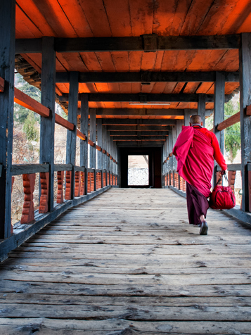 bhutan_paro_munk_01