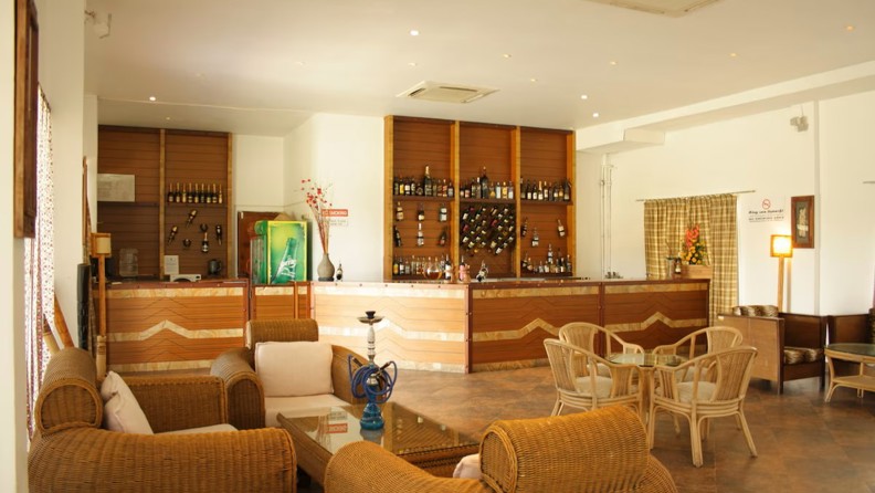 Bar Chariot Beach Resort