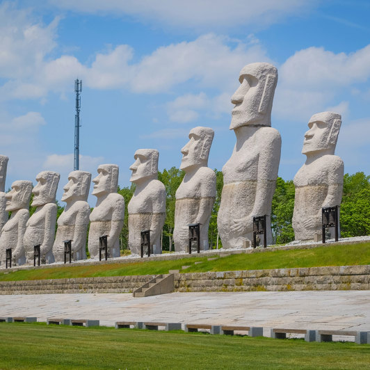 Sapporo Makomanai Takino Cemetery Moai Statuer 1307815447