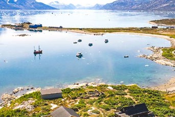 Qoornoq Island