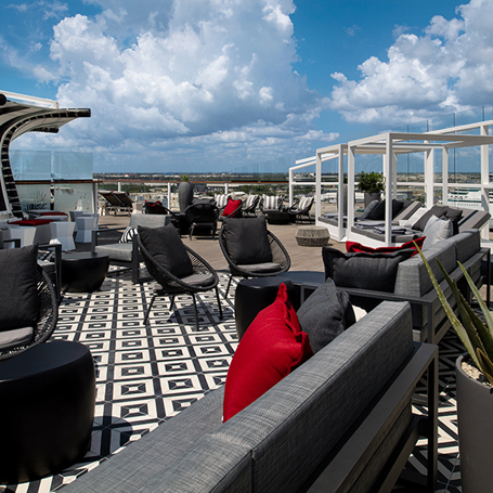 Celebrity_Equinox_retreatsundeck_01