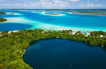 Bacalar Strand Og Lagune Udsigt
