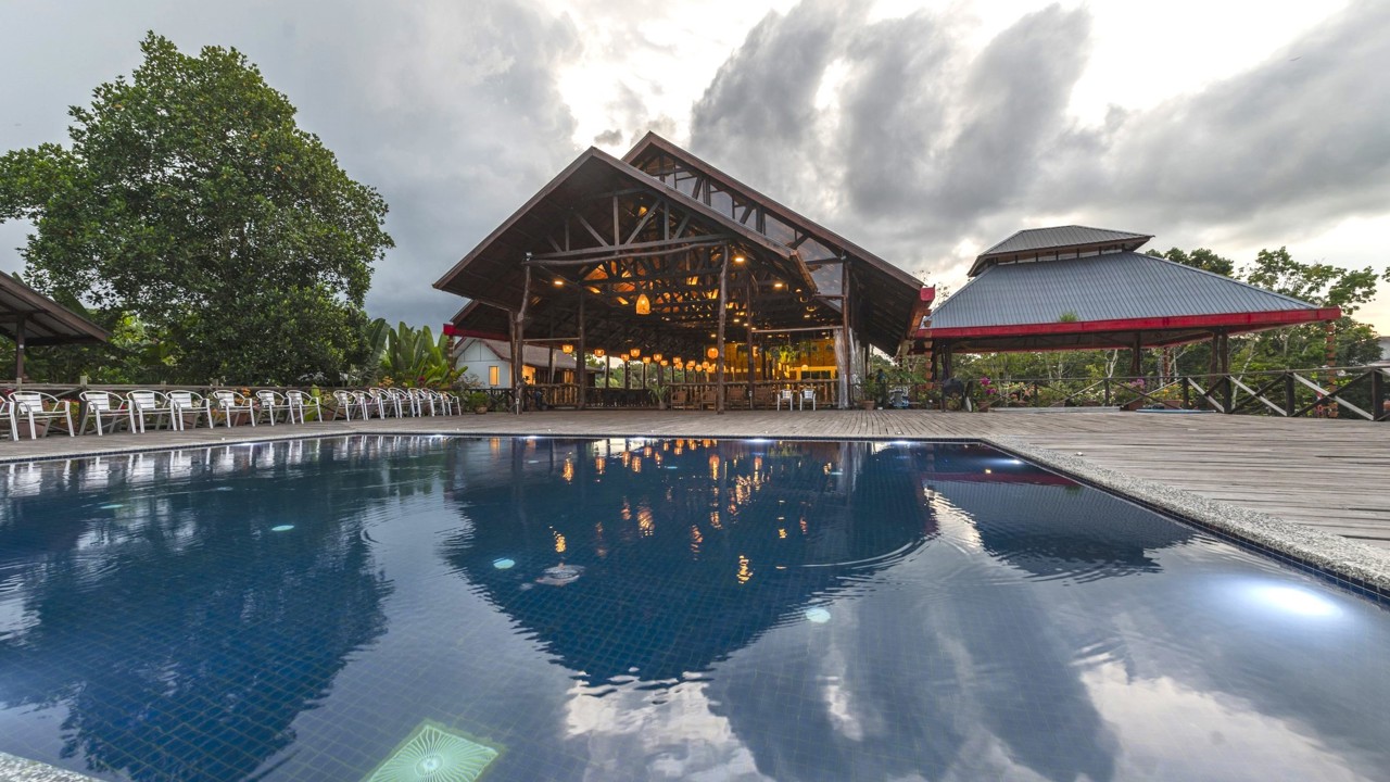Borneo Sepilok Rainforest Resort Pool 01