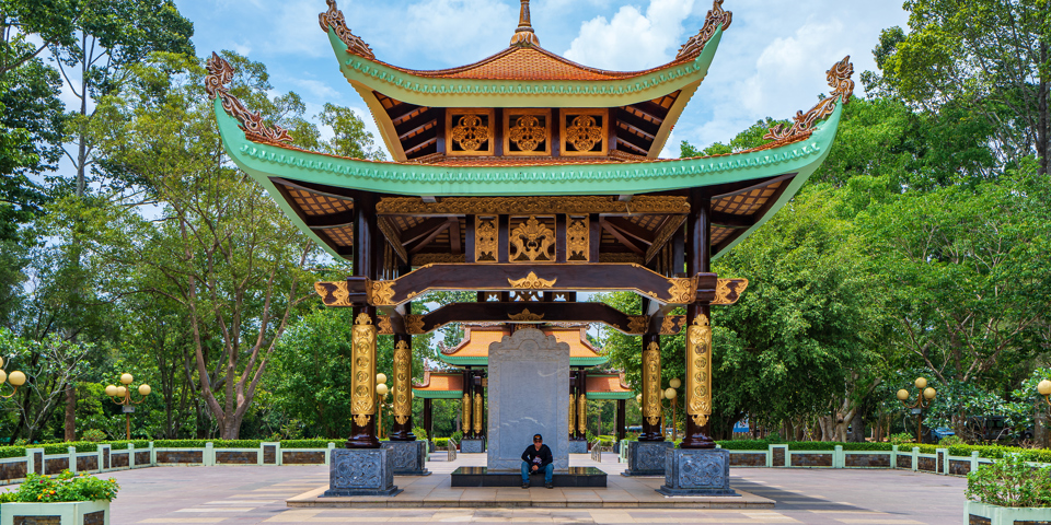 Vietnam Ho Chi Minh Tempel 605713924