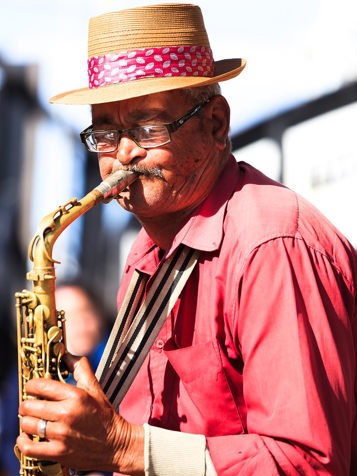 sydafrika - cape town_befolkning_mand_saxofon_01_HF