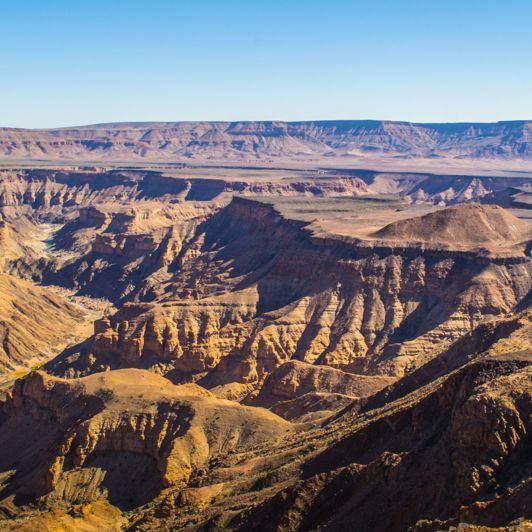 Fish River Canyon er betagende smuk og Afrikas største kløft.