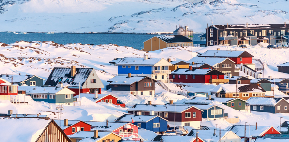 Nuuk er både hovedstad og et godt springbræt til at udforske grønlændernes fantastiske land.