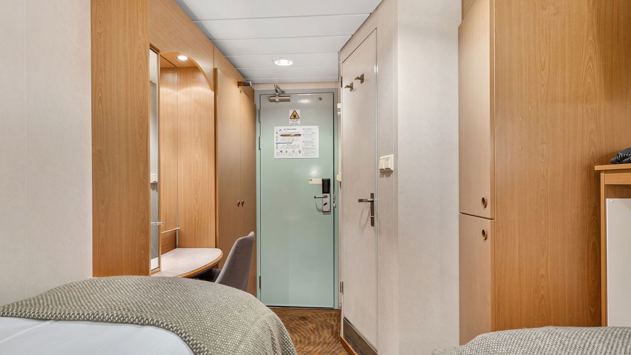 Norge Hurtigruten Sign Ms Trollfjord Polar Indvendig Kahyt 01
