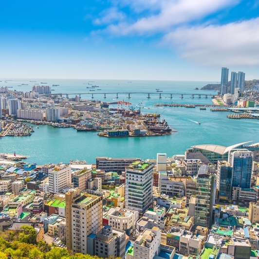 I tager lyntoget videre til den sydlige storby Busan.